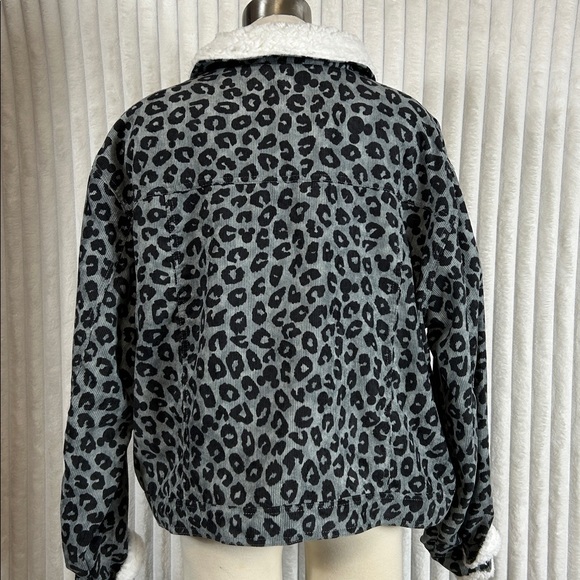 NWT Disney Mickey Mouse gray corduroy cheetah
print Sherpa trim jacket 2XL - Picture 3 of 14